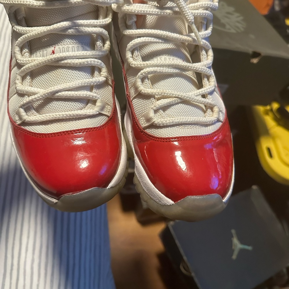 Jordan 11 low ‘Cherry’